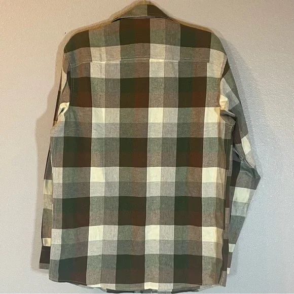 Ducks Unlimited Flannel Shirt Mens Medium Brown Plaid Long Sleeve Button Up NWT - Picture 5 of 13